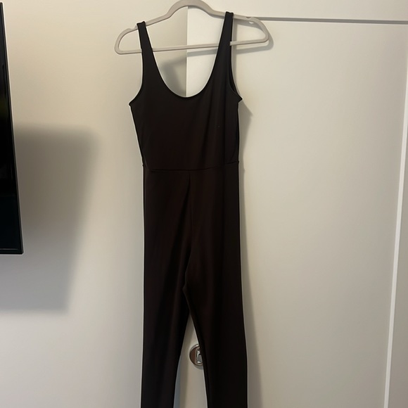 Rich mocha Fonda jumpsuit - ARITZIA 🤎 - Picture 2 of 2